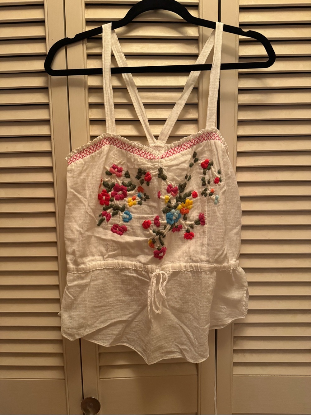 2009 Abercrombie & Fitch White Embroidered Floral Tank Top